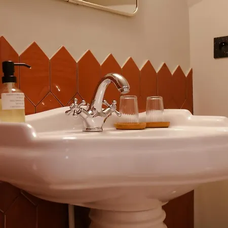 Le Petit Hotel