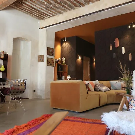 Le Petit Hotel 4*